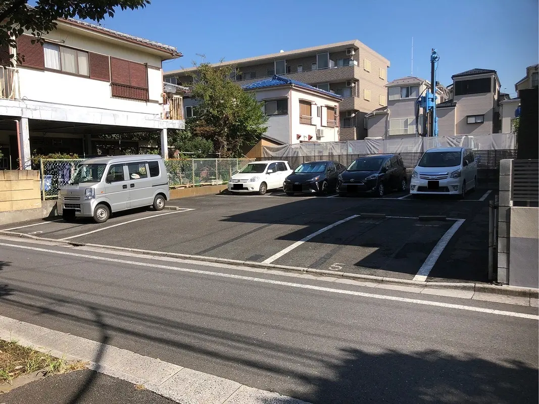 江戸川区東葛西５丁目　月極駐車場